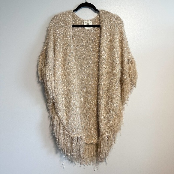 Muche & Muchette Opa Bouclé Fringe Cardigan Shawl Metallic Rose Gold One Size - Picture 5 of 14
